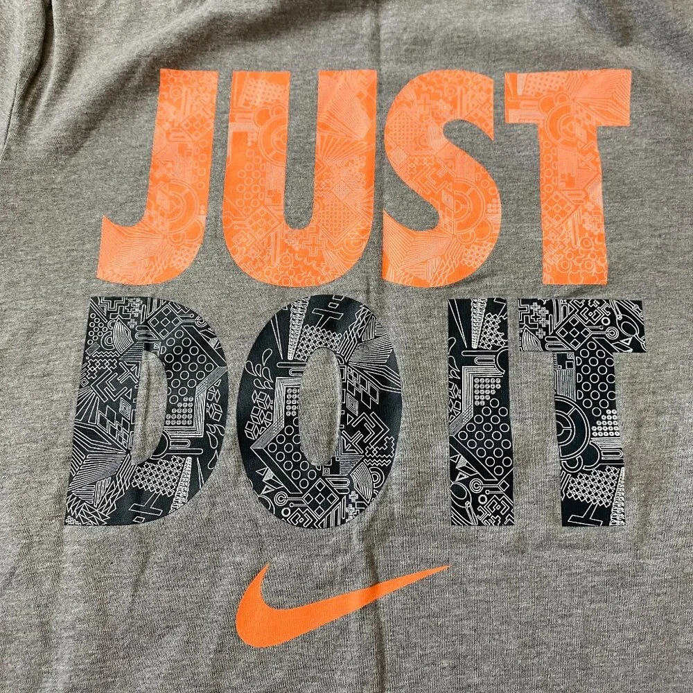 Nike T-shirt for men size S - Picture 2 of 9